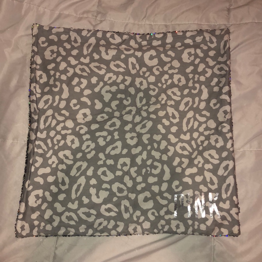 VS PINK Pillow Cover